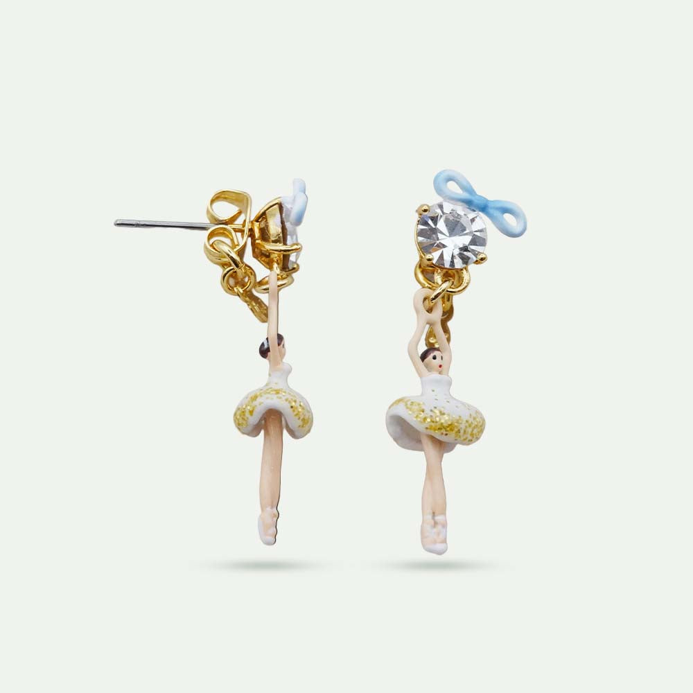 クリスタルにマリーのリボンが結ばれたミニバレリーナのピアス