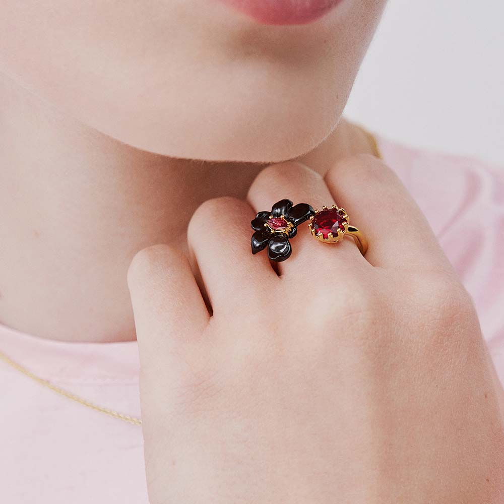 ピンククリスタル　リング 16号高級　ラグジュアリー ピンククリスタル リング 16号高級 ラグジュアリー ベルサイユ