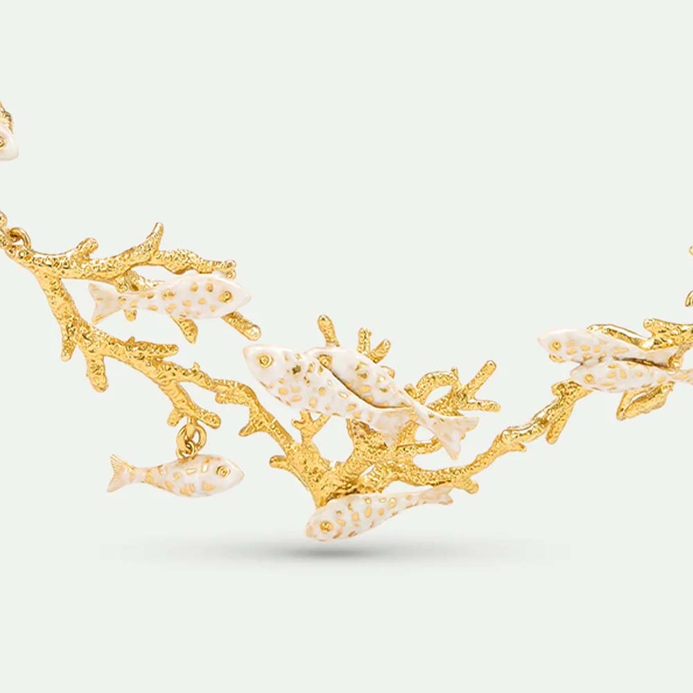 金色の揺れるサンゴ、そこにたゆたう白いお魚 ステートメント