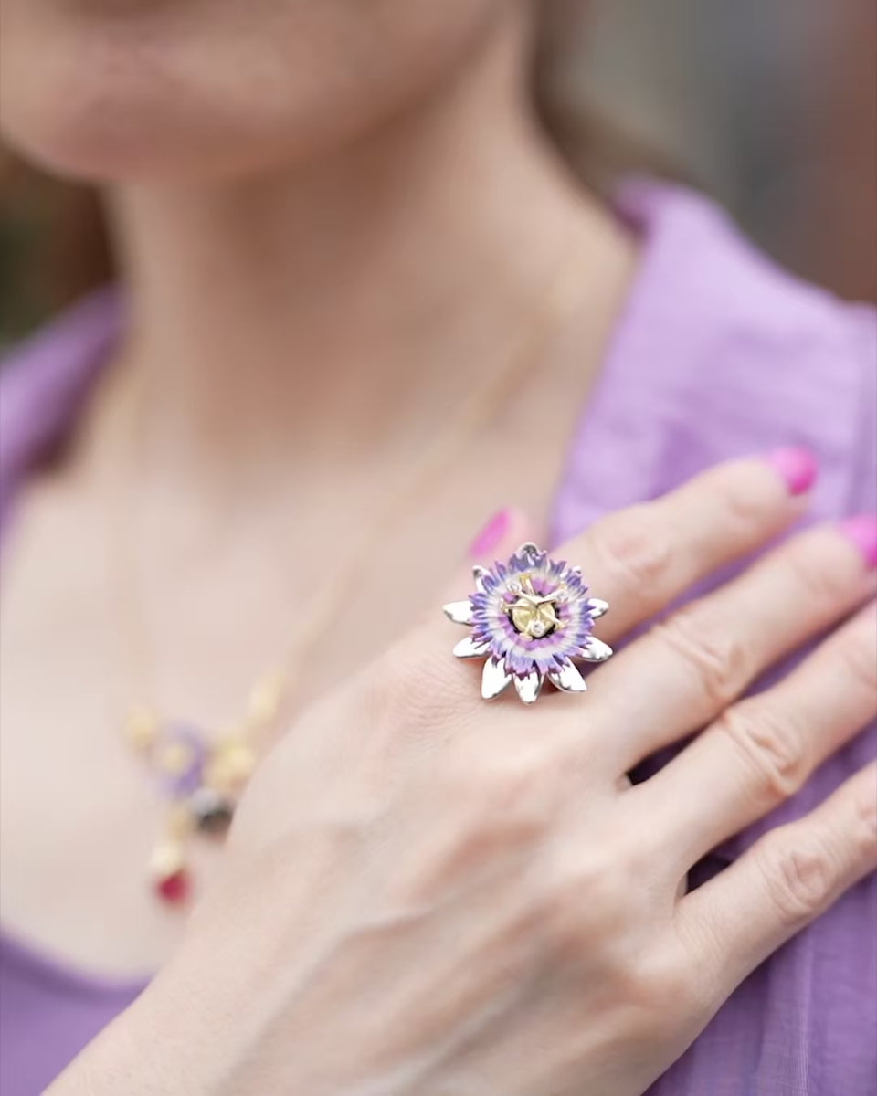 不思議なトケイソウのリング – PLAISIR TOKYO