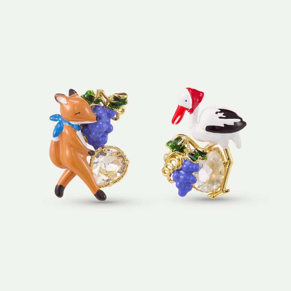 ブドウを見つけてご機嫌「コウノトリとキツネ」 ピアス – PLAISIR TOKYO